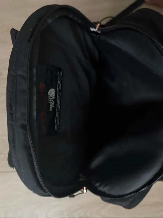 The North Face Black Borealis Backpack - Picture 4 of 5